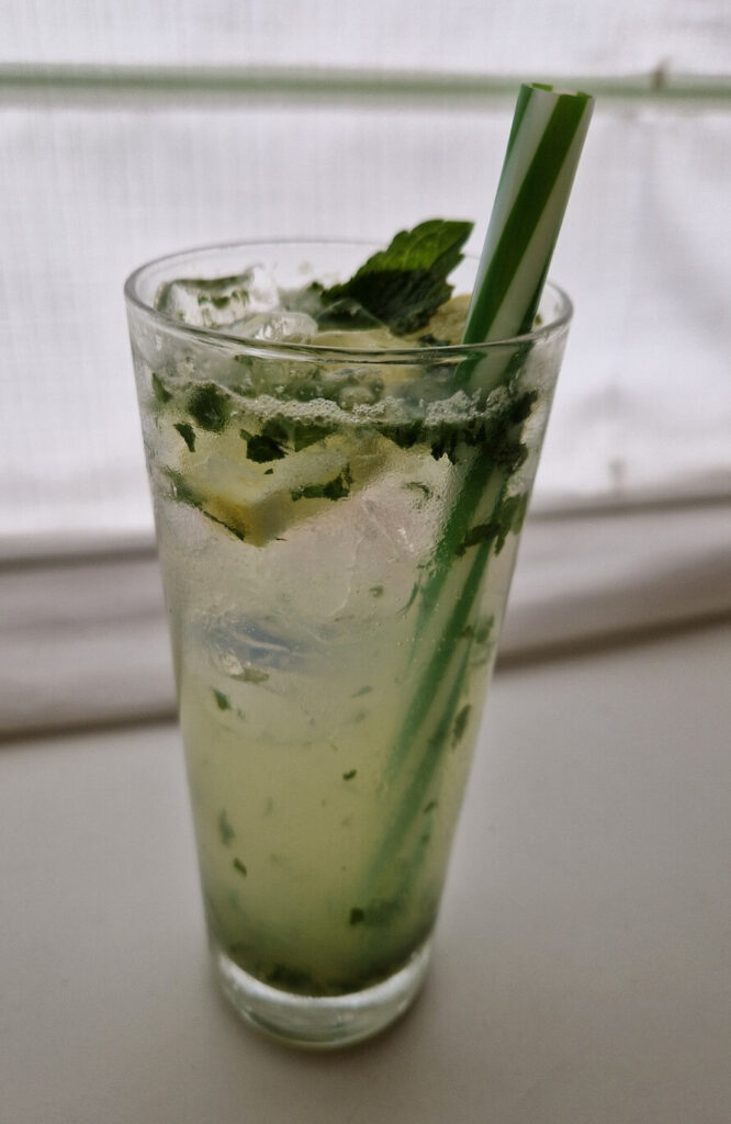 Limoncello Mojito | Opskrift på forfriskende cocktail med mynte